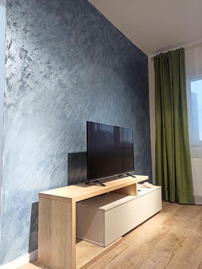 Stylish, Modern 2 Rooms Flat With River View, Near Presidential Palace Бухарест Екстер'єр фото